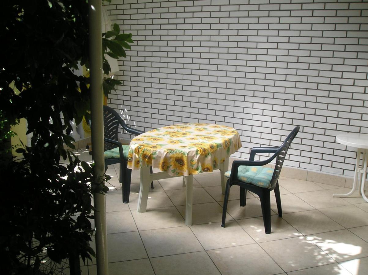 Family Apartments Ankica Crikvenica Exterior photo